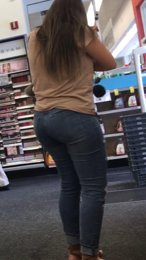 25P Terrific Latina Ass in tight jeans