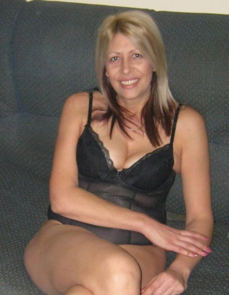 25P WNE 946 - Saggy Mature Slut Wife