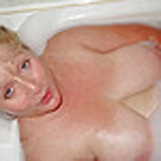 12P BATH GIRL