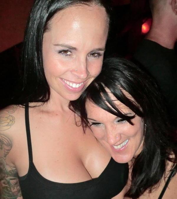 25P Bisexual Brunette