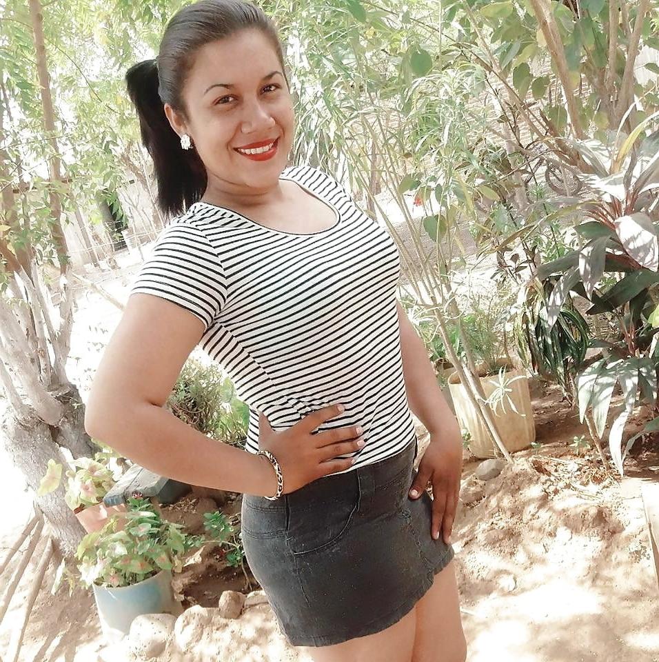 25P Putas en jeans miniskirts 22
