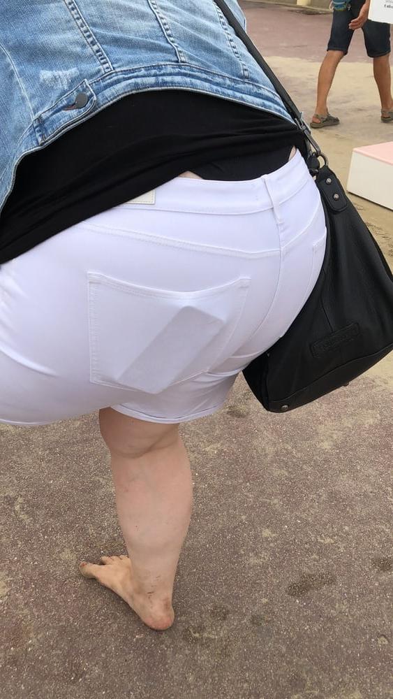 8P Holiday - sights of very day - wife ass - thong - public