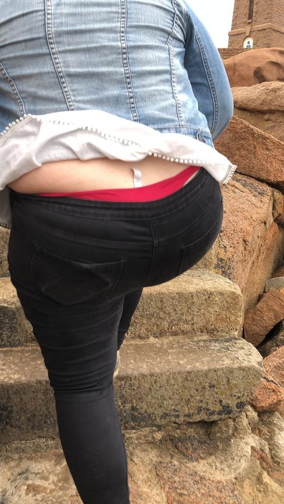 8P Holiday - sights of very day - wife ass - thong - public