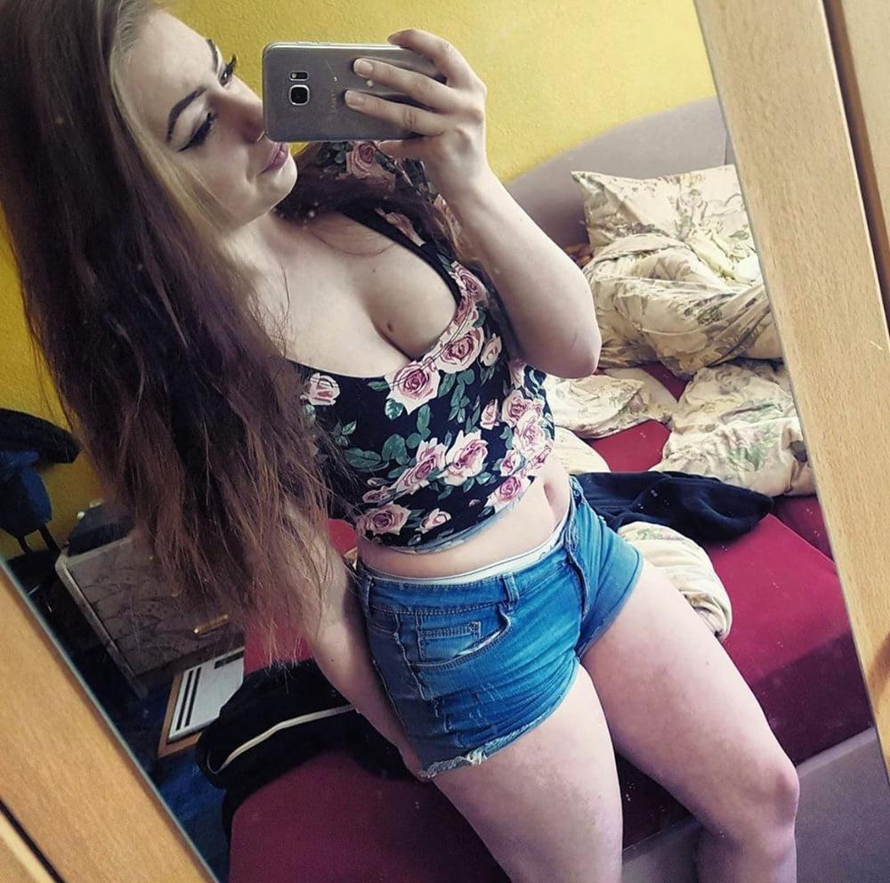 24P German Fat Ass Teen