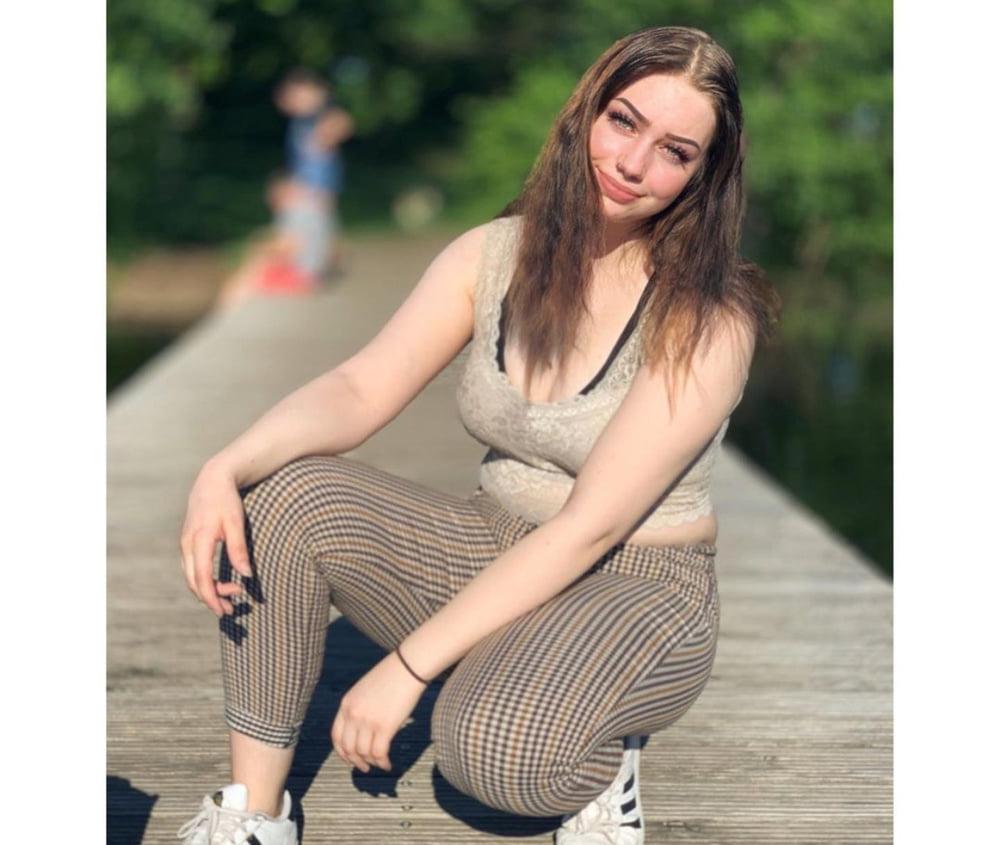 24P German Fat Ass Teen