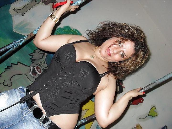 5P Very Expensive Saudi Arabian Whore 