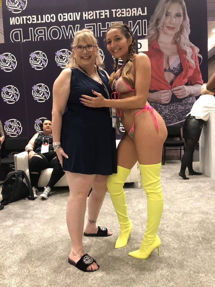 25P Rachel Domino - Mature BBW Loves BBC