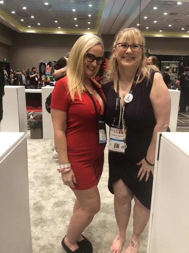 25P Rachel Domino - Mature BBW Loves BBC