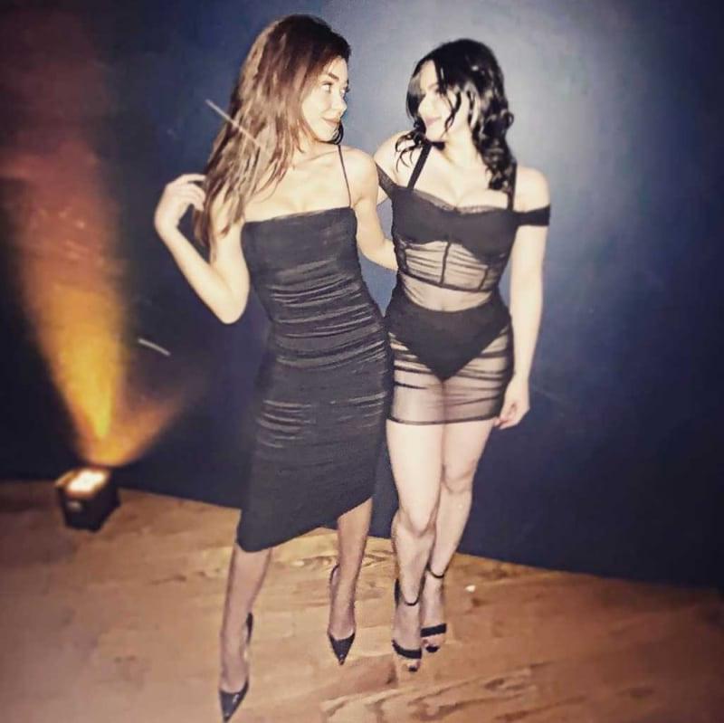 25P Ariel Winter Jerk Off