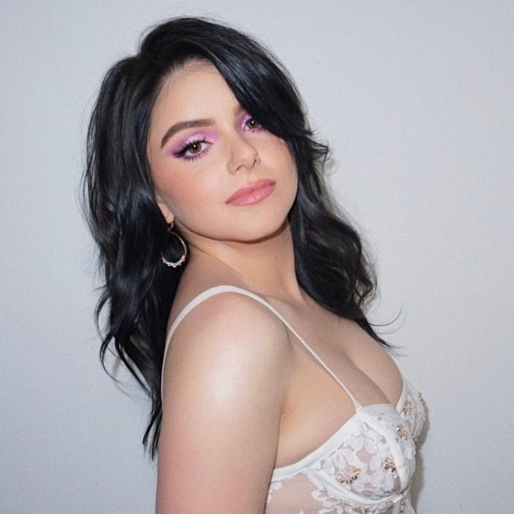25P Ariel Winter Jerk Off