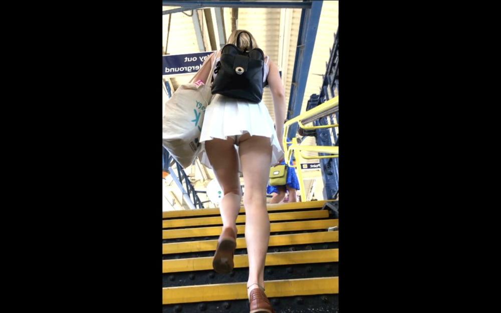 25P Candid Teen Miniskirt Upskirt
