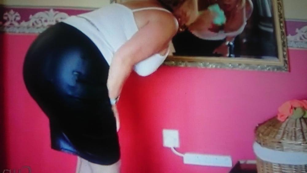 25P Curvy lady, seamed stockings, suspender bumps and nipples