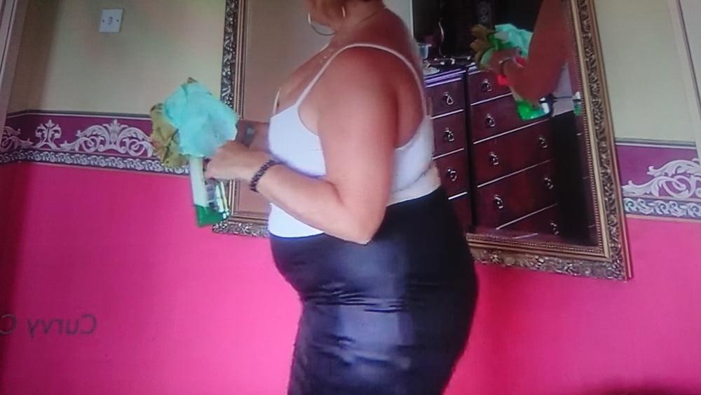 25P Curvy lady, seamed stockings, suspender bumps and nipples