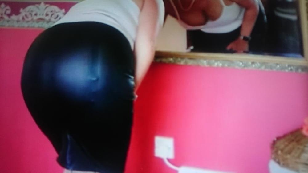25P Curvy lady, seamed stockings, suspender bumps and nipples
