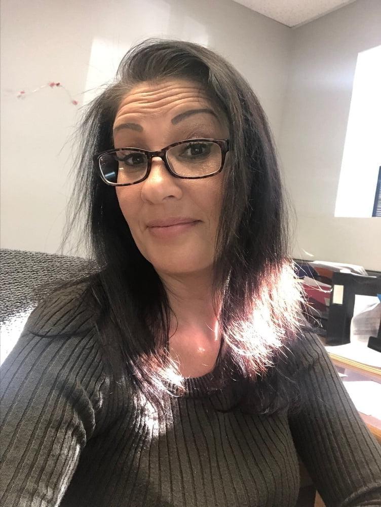 25P Huge Tits &amp; Curvy Body On Sexy Cock Sucking MILF In Glasses
