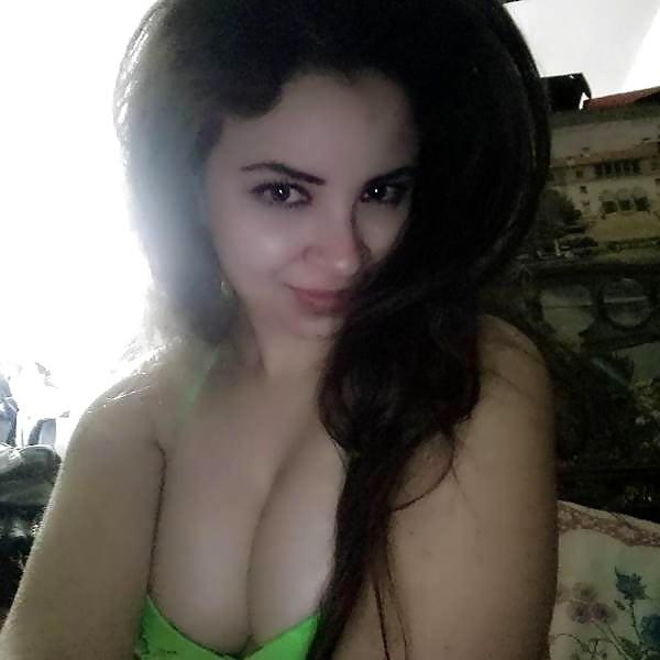 20P Arabian Sluts 383
