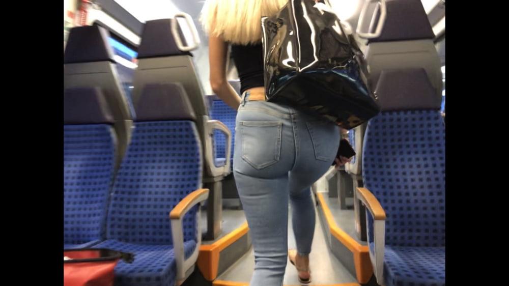 12P Hot Jeans Ass in Train Marburg