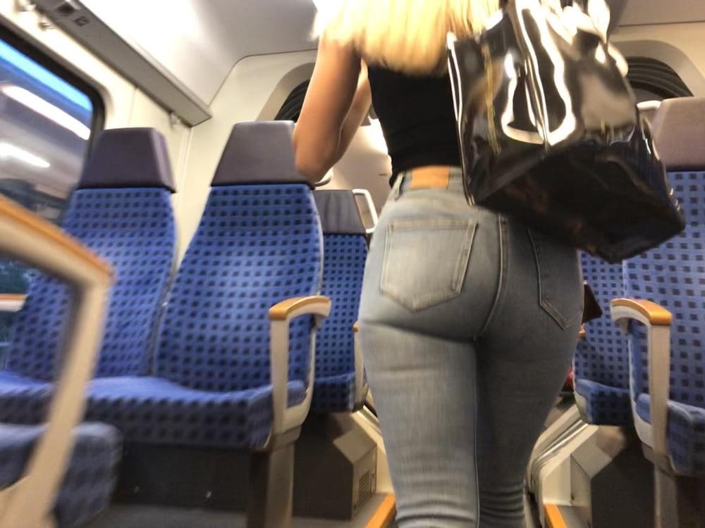 12P Hot Jeans Ass in Train Marburg