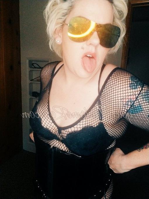11P Mistress Madame Rose