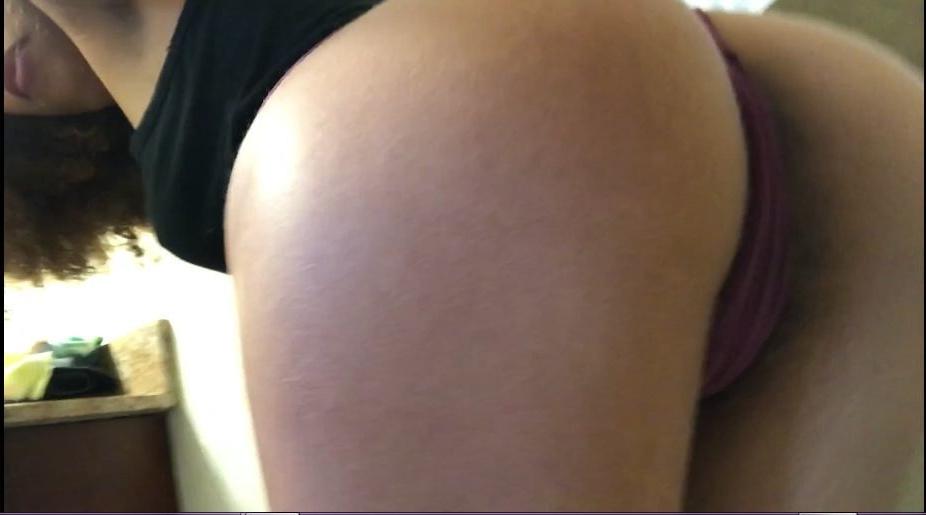 25P 20 yo lightskin spread ass and gaping anus