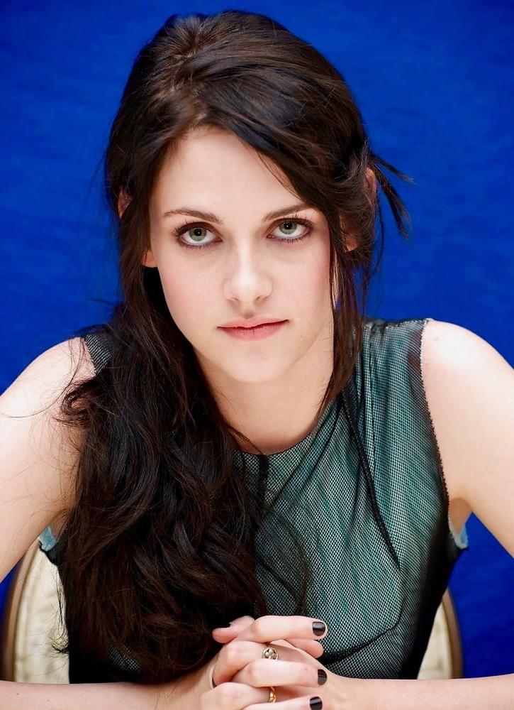 25P Kristen Stewart Jerking Collection