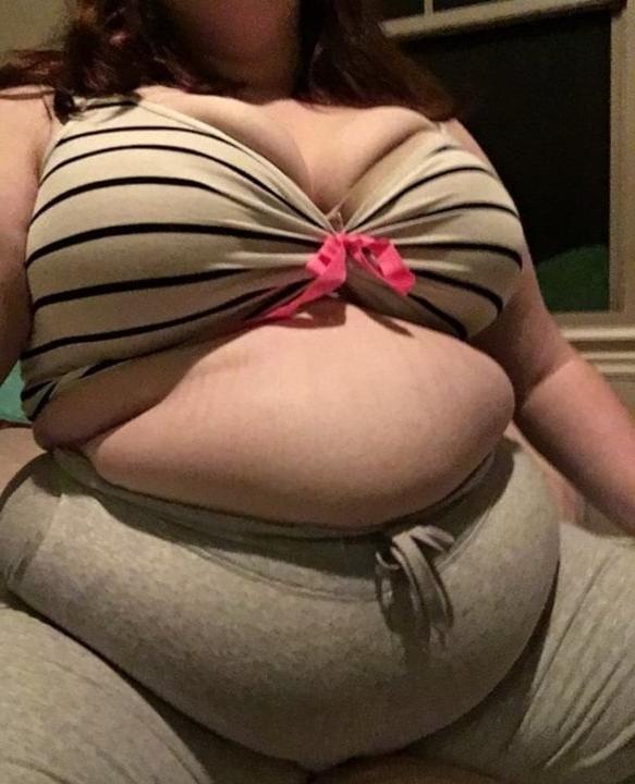 25P BBW Soft Fat Bellies