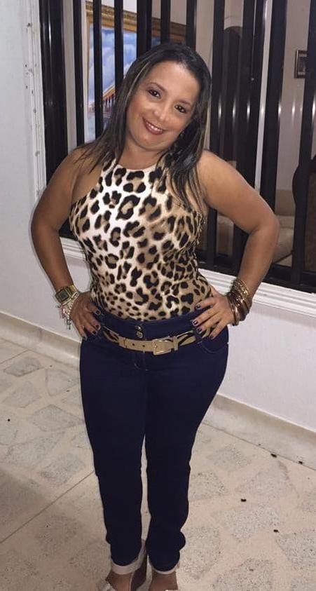 23P Sexy latina milf in jeans