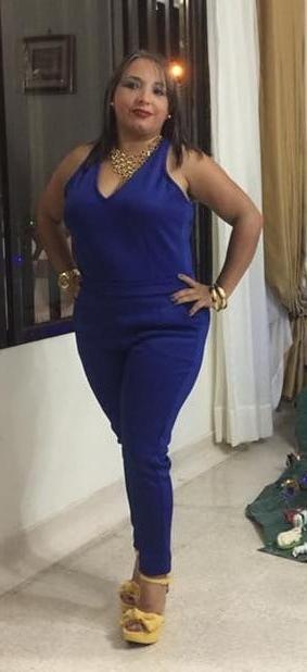 23P Sexy latina milf in jeans