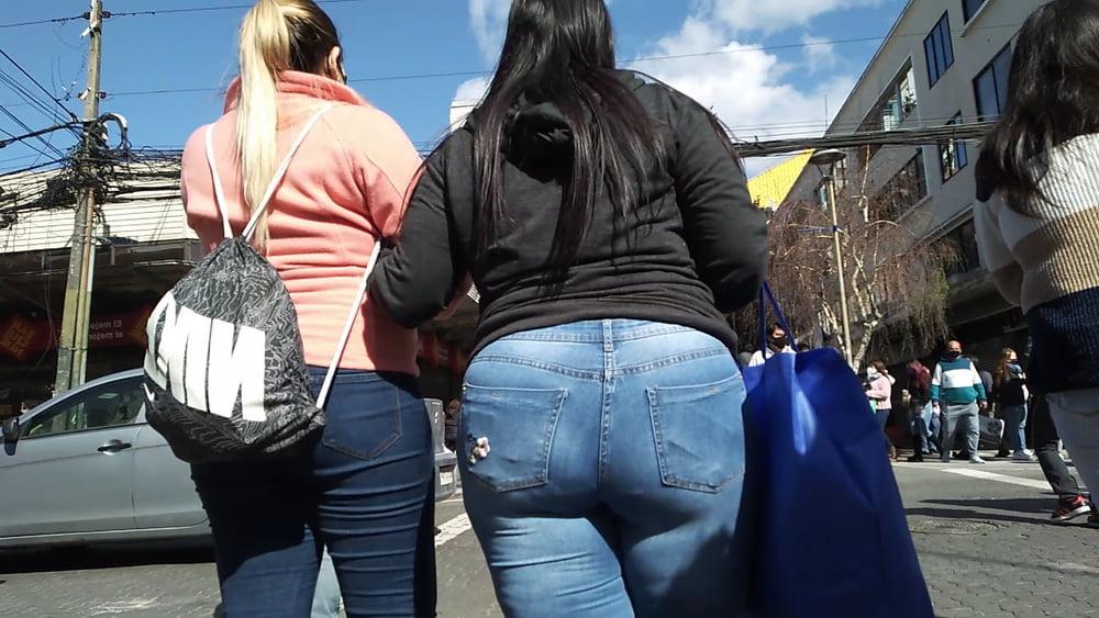 24P HUNTING BIG ASSED VENEZUELAN JEANS CANDID