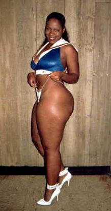 25P Unknown Curvy Black Women 26