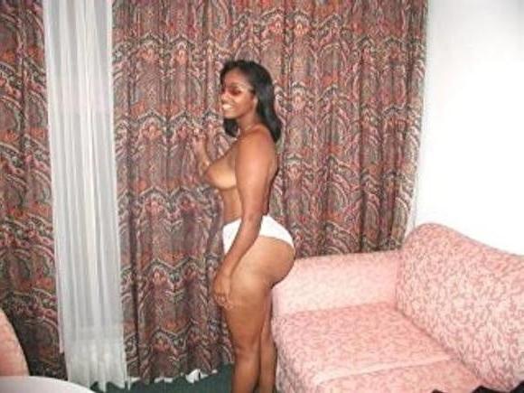 25P Unknown Curvy Black Women 26