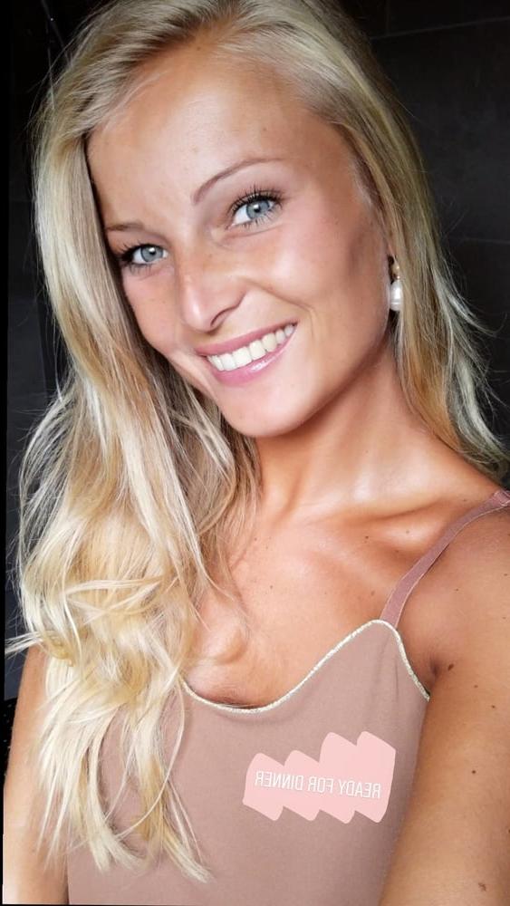 25P Silke Steenput hot Belgium model