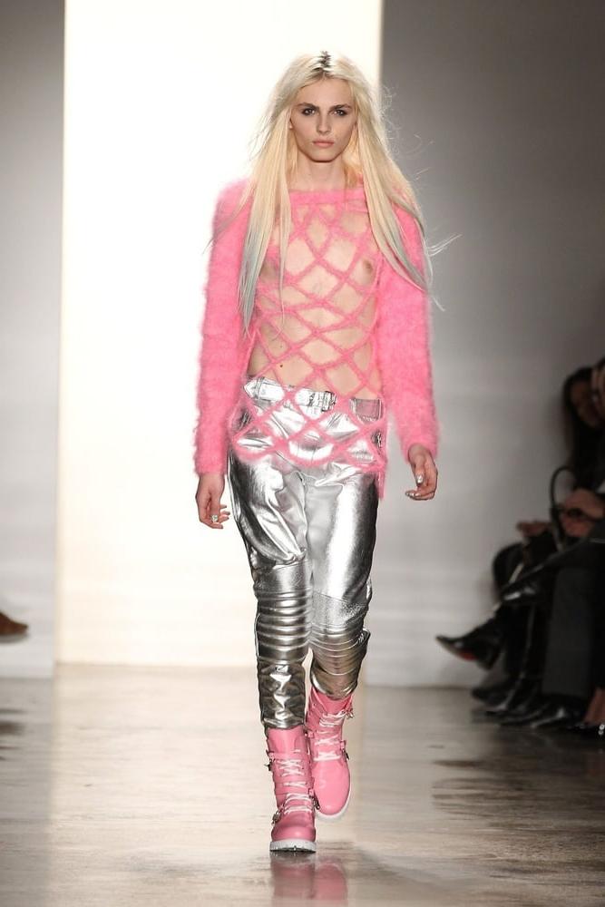 25P Andreja Pejic collection
