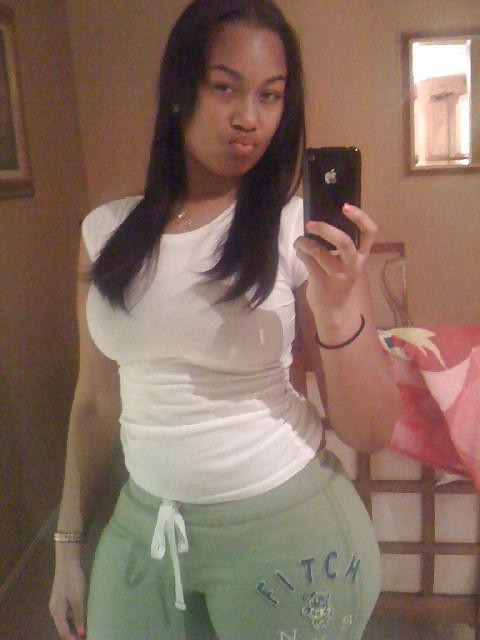 9P Thick in Sweat Pants