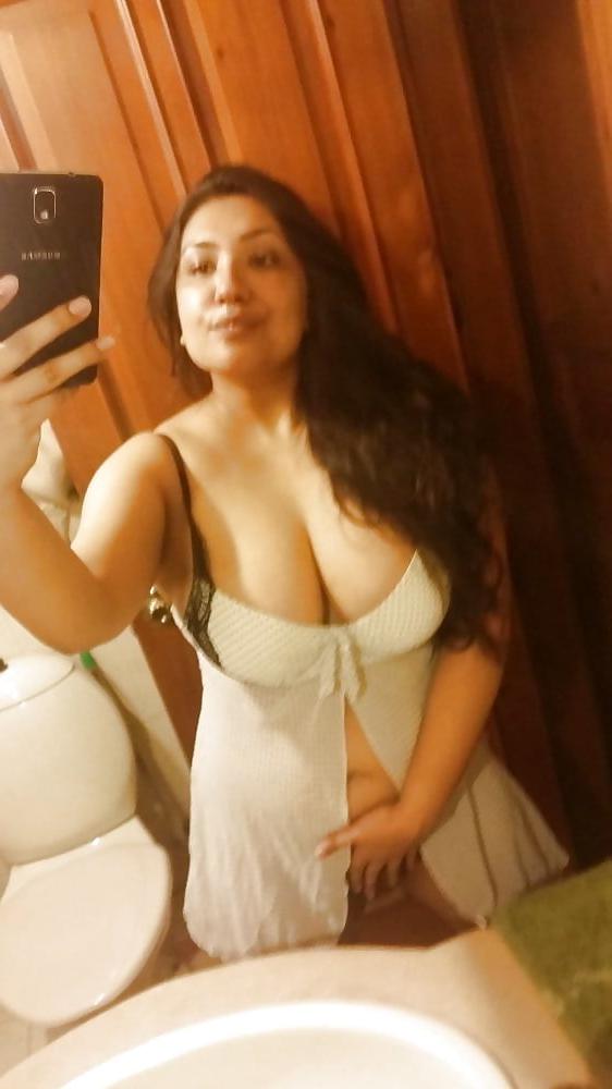 25P Arabian Sluts 335