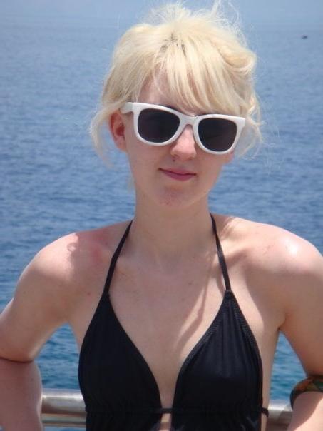25P Winziger Bikini-Teenager
