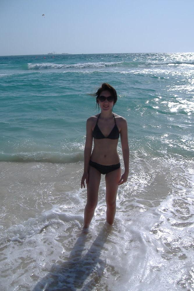 25P Winziger Bikini-Teenager