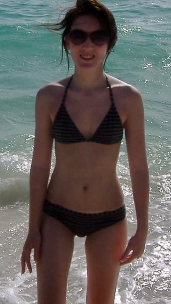25P Winziger Bikini-Teenager