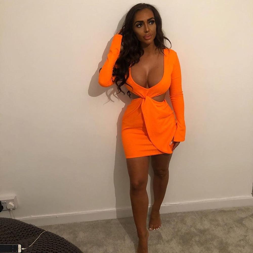 25P British Bimbo Emma