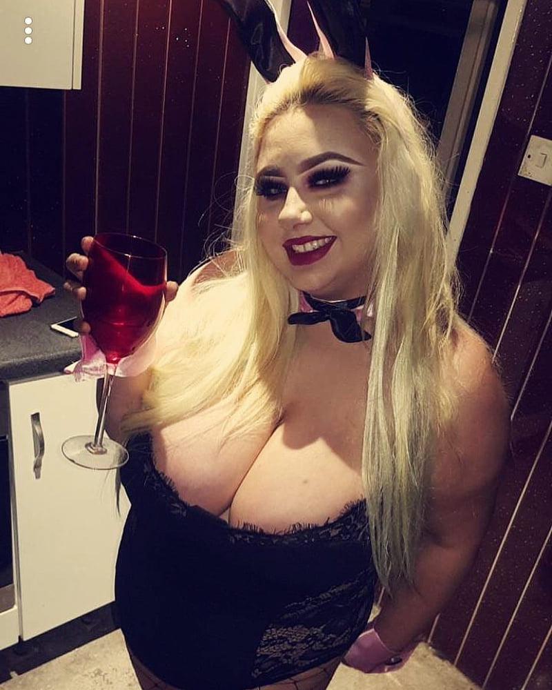 25P Fat fuck puppet Amy