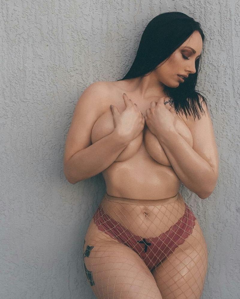 10P Curvy Vanilla Amateur 25