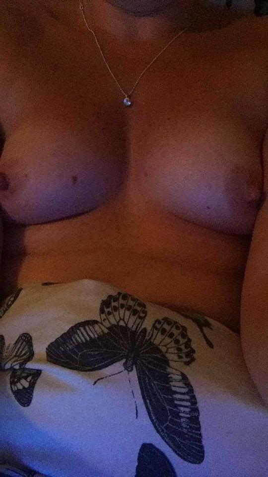 10P Horny Hairy Wife