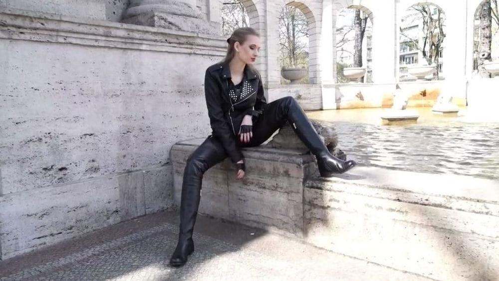 25P Leather Fantasy