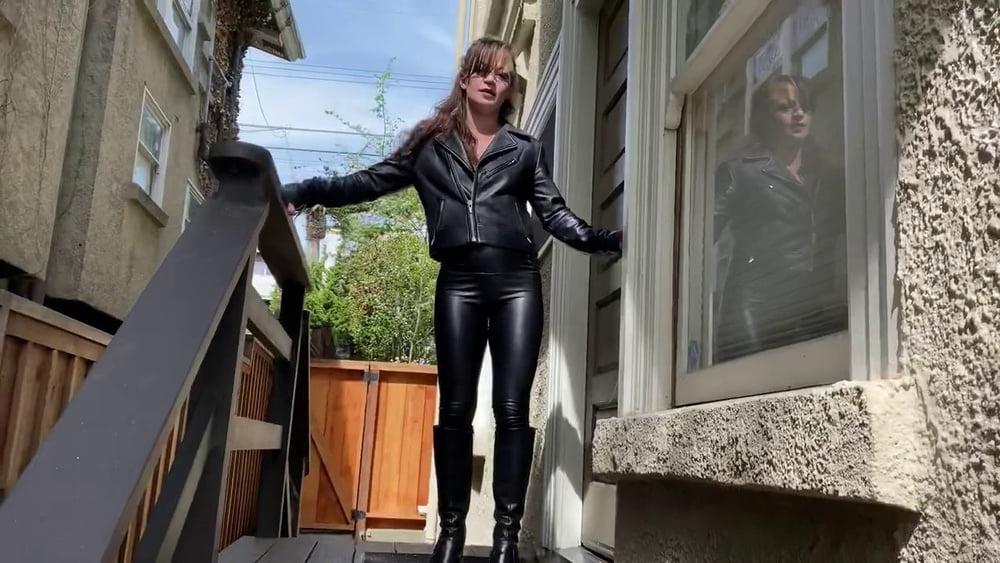 25P Leather Fantasy