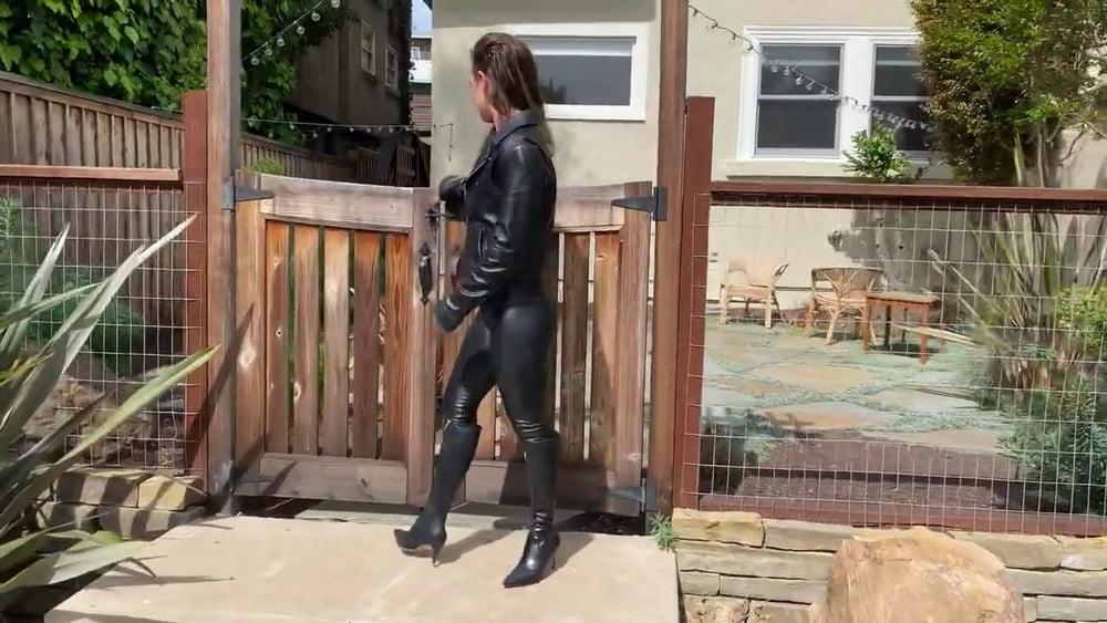 25P Leather Fantasy