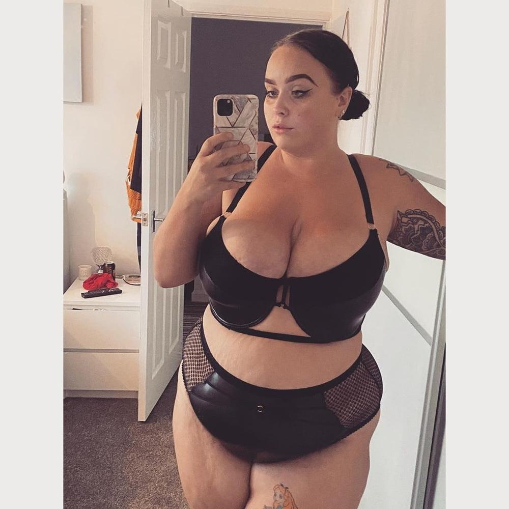 25P Chloe fat whore