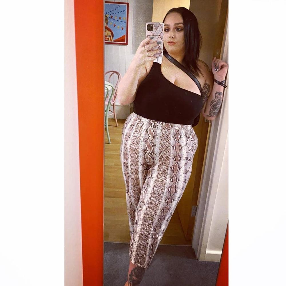 25P Chloe fat whore