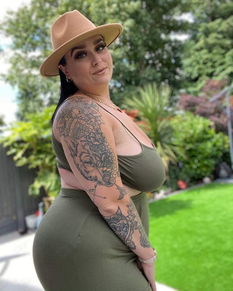 25P Chloe fat whore