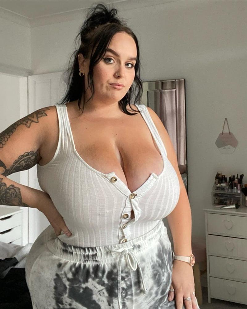 25P Chloe fat whore