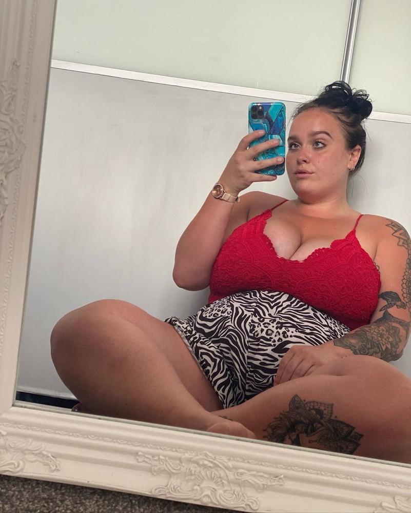 25P Chloe fat whore